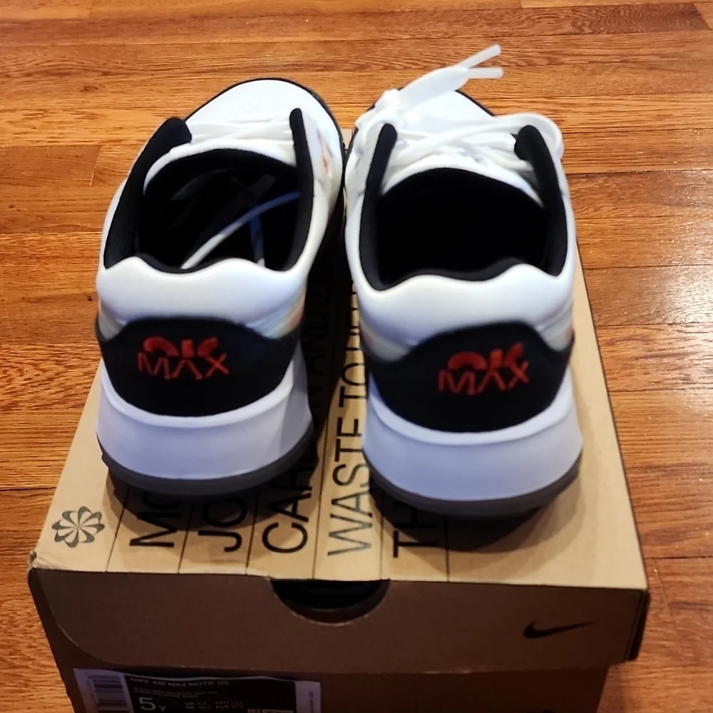 NWT Nike Air Max Motif GS - Picture 4 of 9